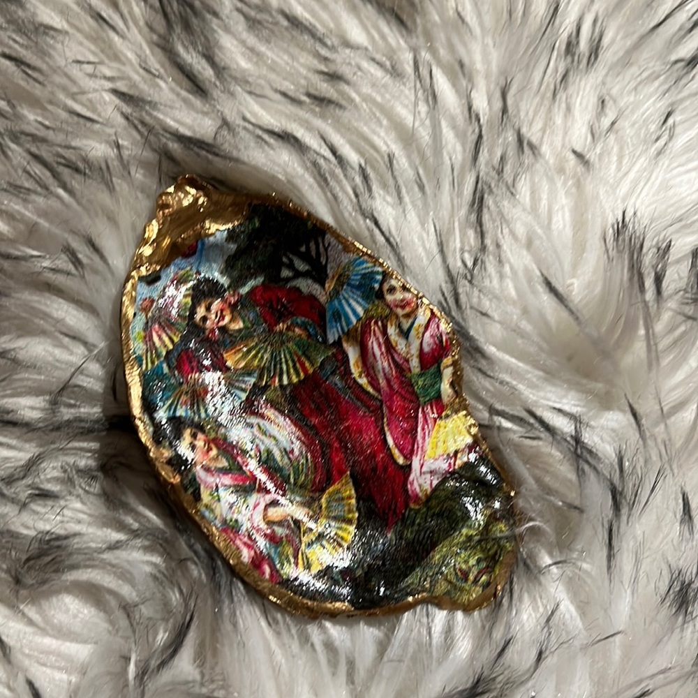 Hand painted oyster shell dish